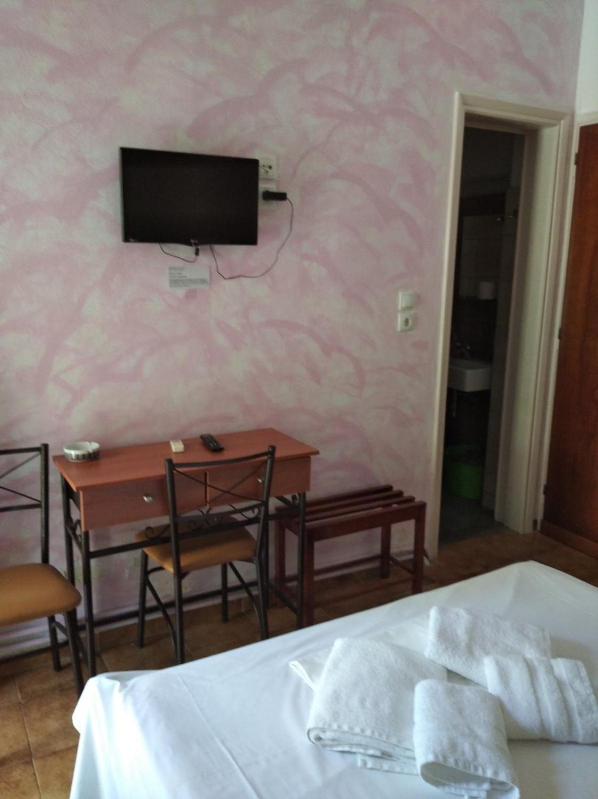 Hotel Ion Kaména Voúrla Eksteriør bilde
