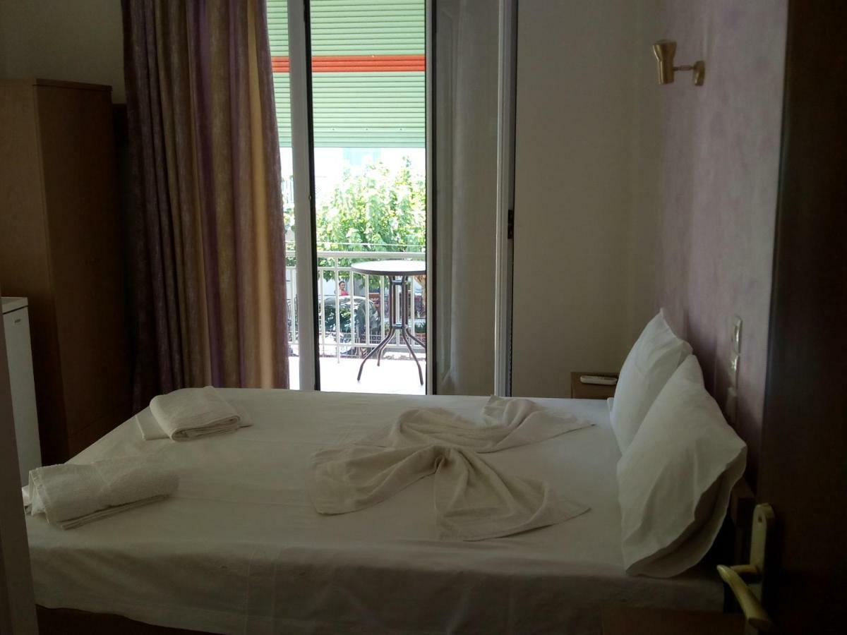 Hotel Ion Kaména Voúrla Eksteriør bilde