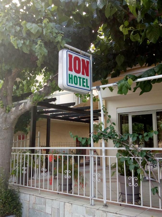 Hotel Ion Kaména Voúrla Eksteriør bilde